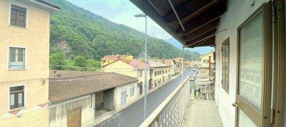 6 bedrooms House in Porte, Italy No. 78150 14