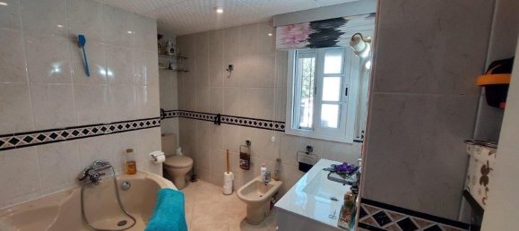 Casa de 4 dormitorios en Roda De Bara, Spain No. 171735 17