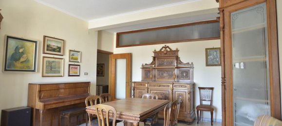 4 Schlafzimmer Wohnung in Bari, Italy, Nr. 381719 33