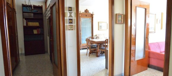 Apartamento de 4 dormitorios en Bari, Italy No. 381719 9