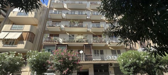 4 Schlafzimmer Wohnung in Bari, Italy, Nr. 381719 27