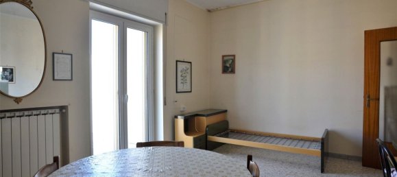 Apartamento de 4 dormitorios en Bari, Italy No. 381719 13