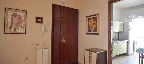 Apartamento de 4 dormitorios en Bari, Italy No. 381719 4