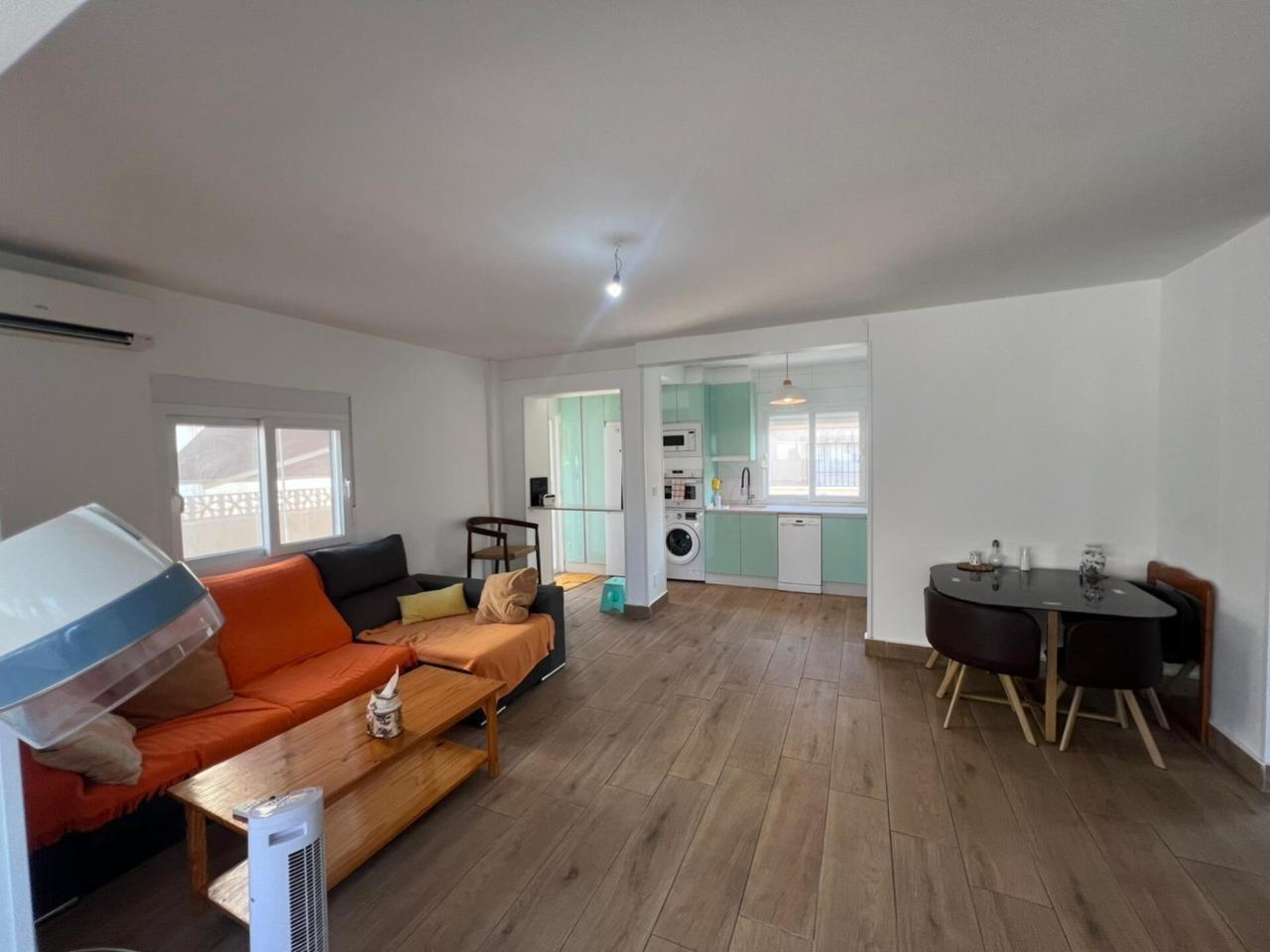 2 bedrooms Villa in Torrevieja, Spain No. 288692