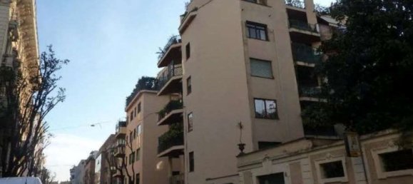 9 bedrooms Apartment in Rome, Italy No. 373854 6