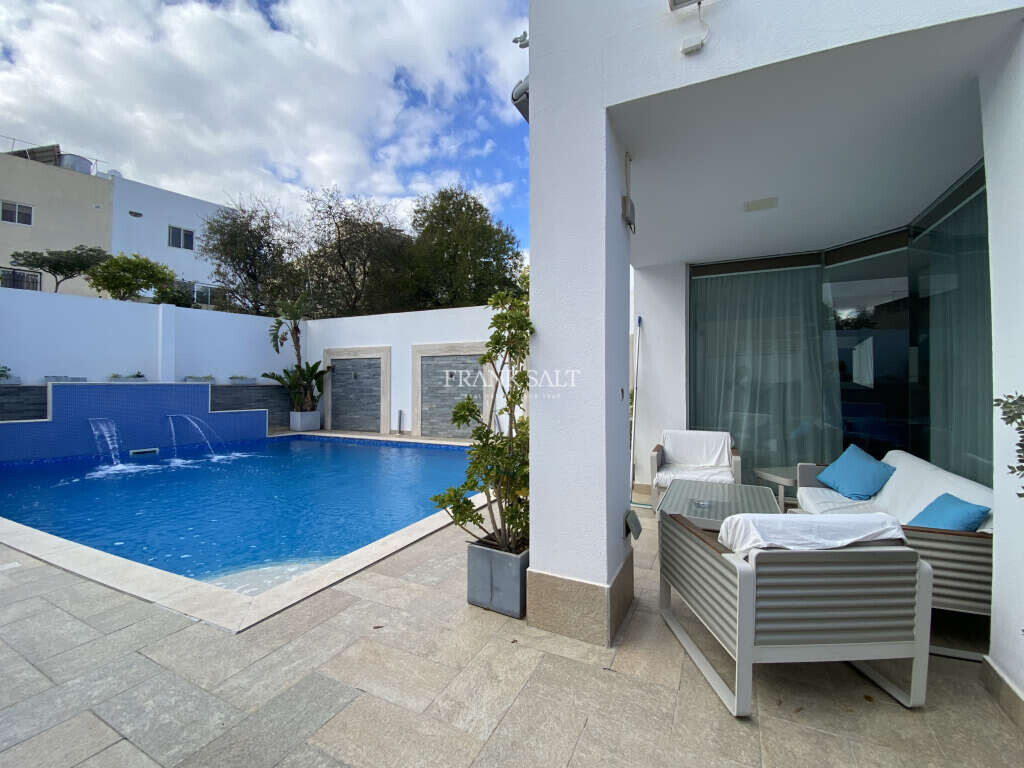 4 غرف نوم فيلا في San Gwann, Malta رقم 10641