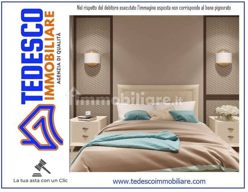 5 rooms Apartment in Benevento, Italy No. 299173