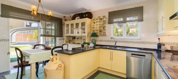 6 bedrooms Villa in Sintra, Portugal No. 129013 4