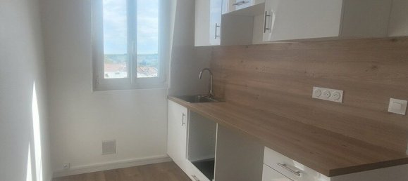 1 bedroom Apartment in Fontenay-sous-Bois, France No. 297129 5