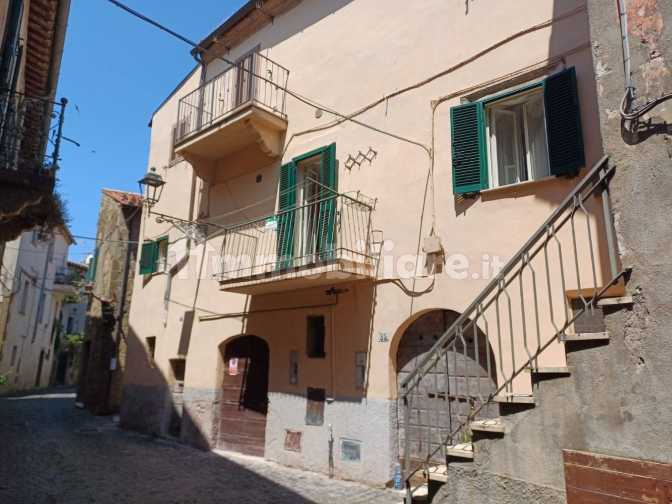 Квартира с 2 спальнями в Фарнезе, Италия № 305588