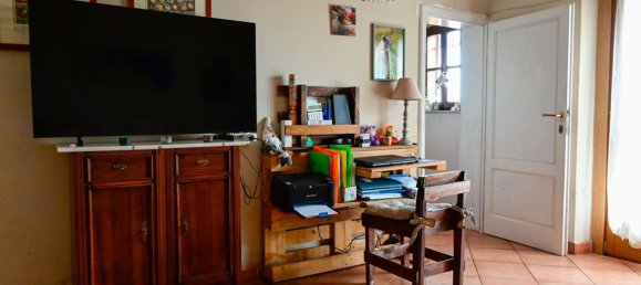 8 rooms House in Ponte Buggianese, Italy No. 106456 7