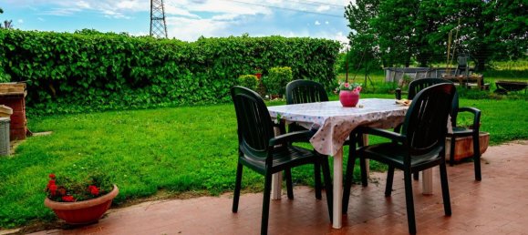 8 rooms House in Ponte Buggianese, Italy No. 106456 2