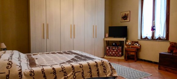 8 rooms House in Ponte Buggianese, Italy No. 106456 9