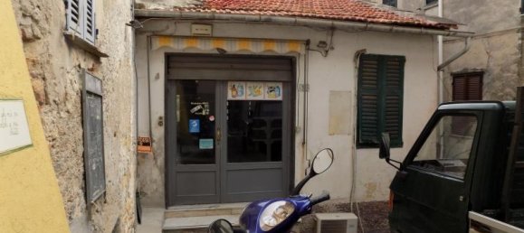 4 rooms House in Imperia, Italy No. 234514 3