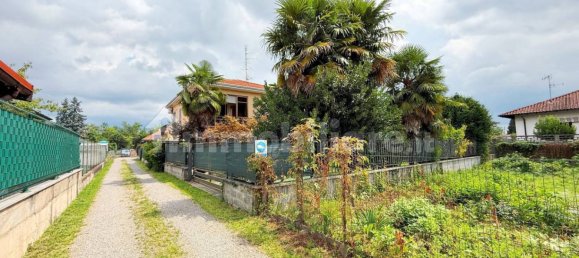 4 Schlafzimmer Villa in Lonate Pozzolo, Italy, Nr. 314929 19