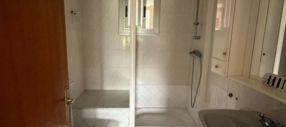 4 bedrooms Apartment in Terrassa, Spain No. 172314 4