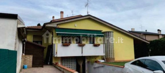 3 Schlafzimmer Wohnung in Bovolone, Italy, Nr. 324526 2