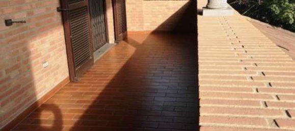 13-salle Appartement à Muggiò, Italy No. 4149 6