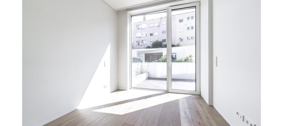 1 bedroom Apartment in Lisbon, Portugal No. 80144 4