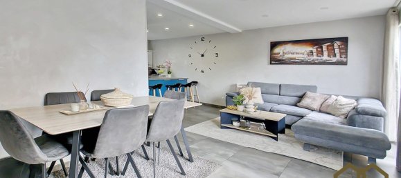 3 bedrooms House in Rhone, France No. 335253 2