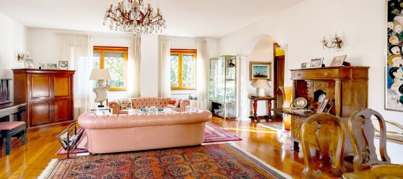 5 bedrooms Villa in Rome, Italy No. 320930 7