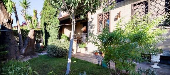 5 bedrooms Villa in Rome, Italy No. 320930 2