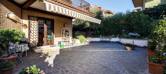 5 bedrooms Villa in Rome, Italy No. 320930 4
