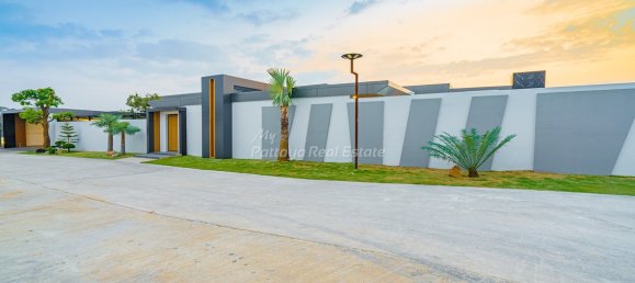 6 bedrooms Cafe / restaurant in Pattaya, Thailand No. 10606 30