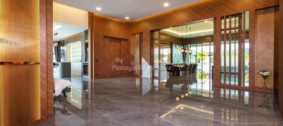 6 bedrooms Cafe / restaurant in Pattaya, Thailand No. 10606 10