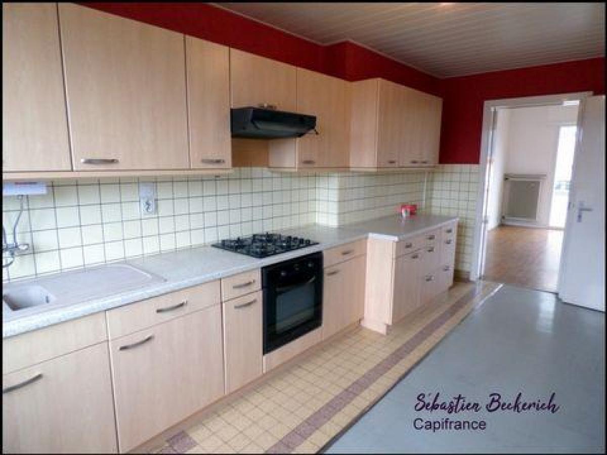 3 bedrooms Condo in Sarreguemines, France No. 2565