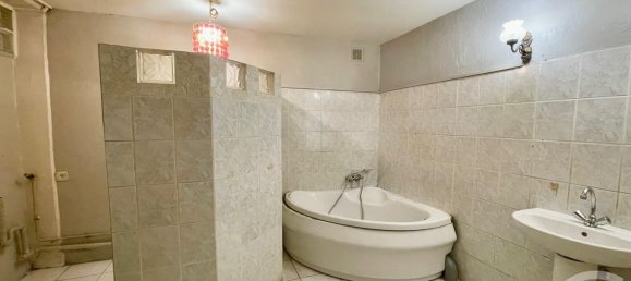 Квартира с 3 спальнями в Маранж-Сильванж, Франция № 55192 10