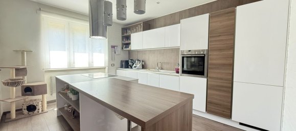 5 bedrooms Apartment in Rome, Italy No. 335207 5