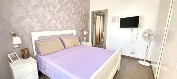 5 bedrooms Apartment in Rome, Italy No. 335207 22