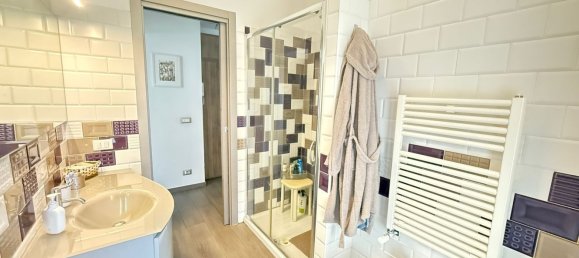 5 bedrooms Apartment in Rome, Italy No. 335207 32