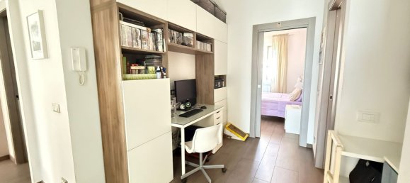 5 bedrooms Apartment in Rome, Italy No. 335207 16
