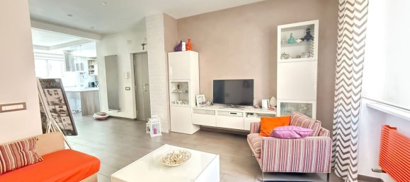 5 bedrooms Apartment in Rome, Italy No. 335207 9