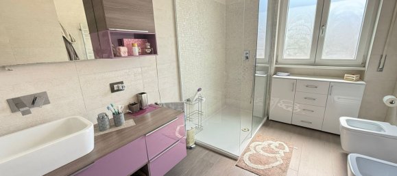 5 bedrooms Apartment in Rome, Italy No. 335207 30