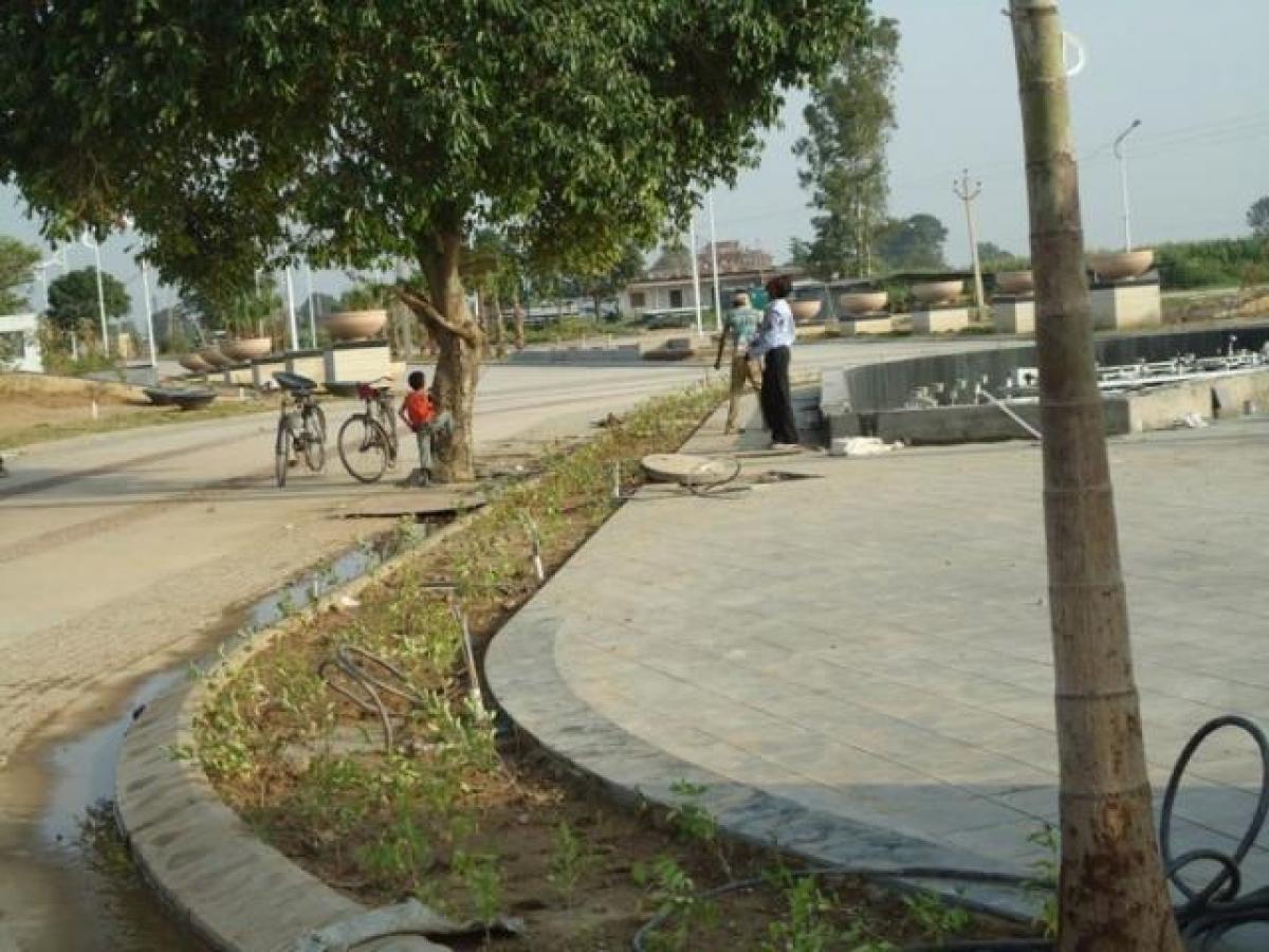 Terrain à Chandigarh, India No. 31286