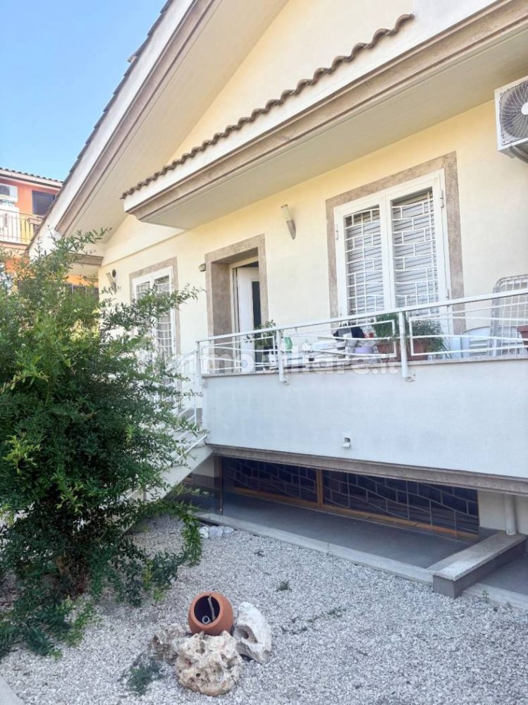 3 chambres Maison à Rome, Italy No. 385913