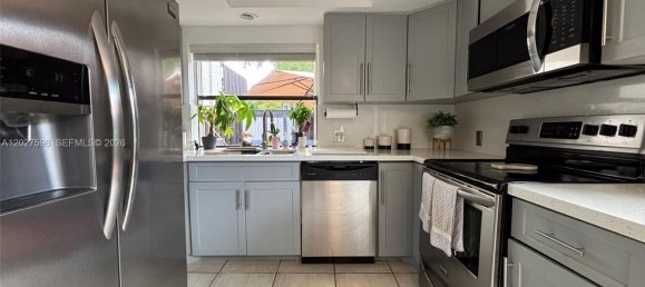 3 dormitorios propiedad comercial en venta en Miami, Miami-Dade, Florida, USA № 615048 5
