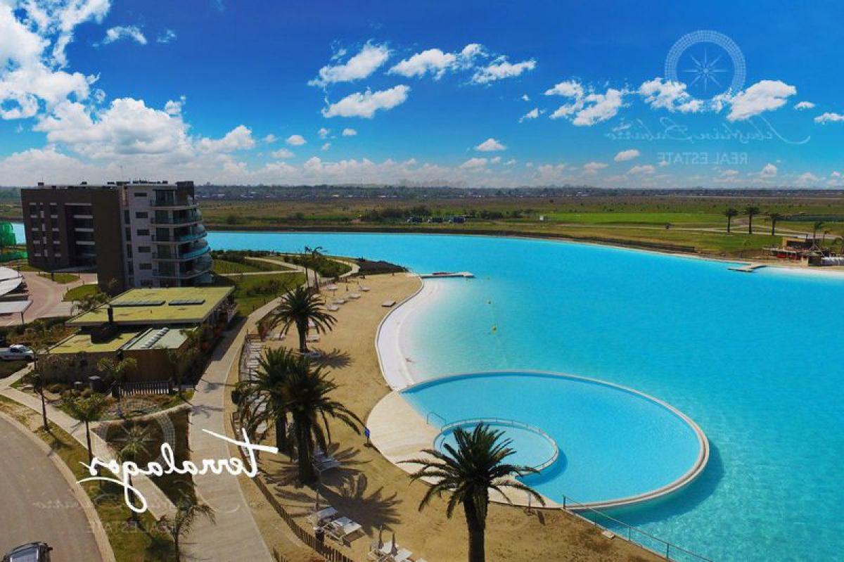  Land in Ezeiza, Argentina No. 48067