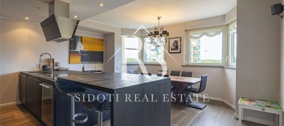 5 rooms Apartment in Pioltello, Italy No. 2572 12