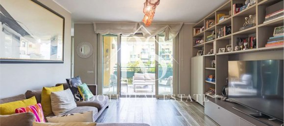 5 rooms Apartment in Pioltello, Italy No. 2572 4