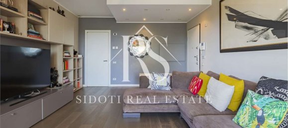 5 rooms Apartment in Pioltello, Italy No. 2572 6