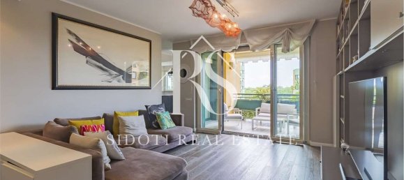 5 rooms Apartment in Pioltello, Italy No. 2572 5