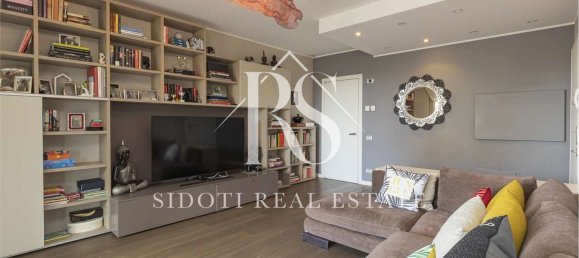 5 rooms Apartment in Pioltello, Italy No. 2572 7