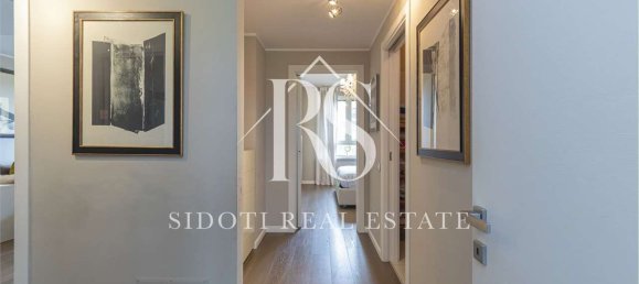 5 rooms Apartment in Pioltello, Italy No. 2572 21