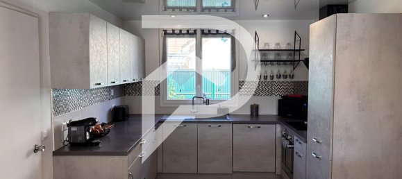 5 bedrooms House in Ozoir-la-Ferriere, France No. 296032 7