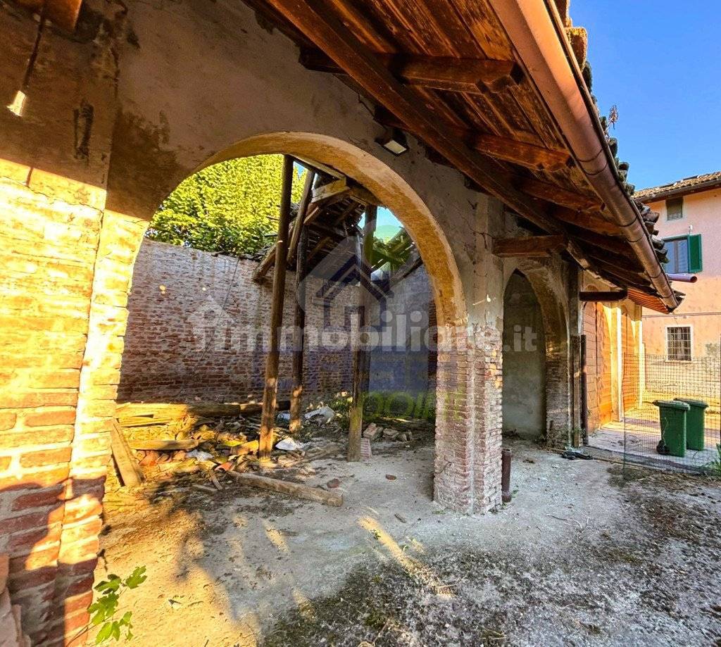 2 Schlafzimmer Haus in Casalpusterlengo, Italy, Nr. 383766