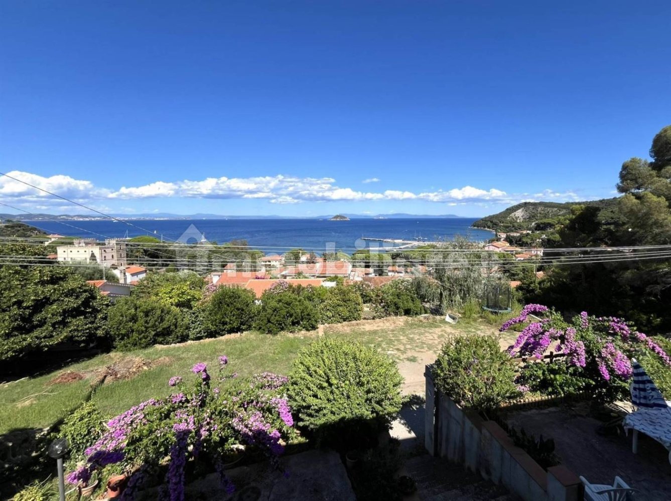 3 bedrooms House in Rio, Italy No. 262039